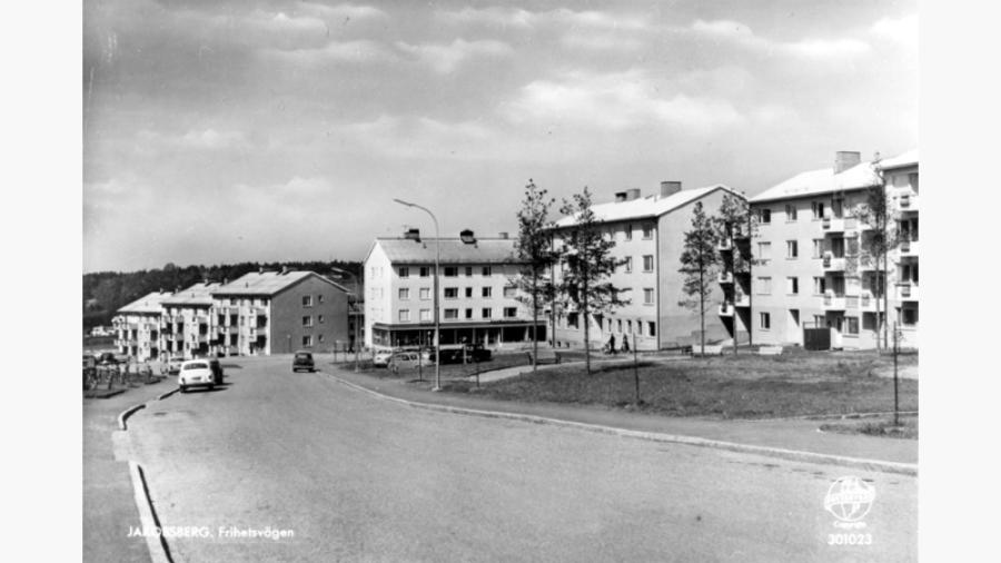 Jakobsberg. Hammarområdet. Frihetsvägen mot korsningen med Vasavägen. Fotoår: 1950-talet, fotograf: Pressbyrån